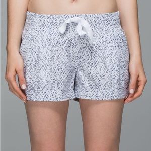 Lululemon Spring Break Away Short